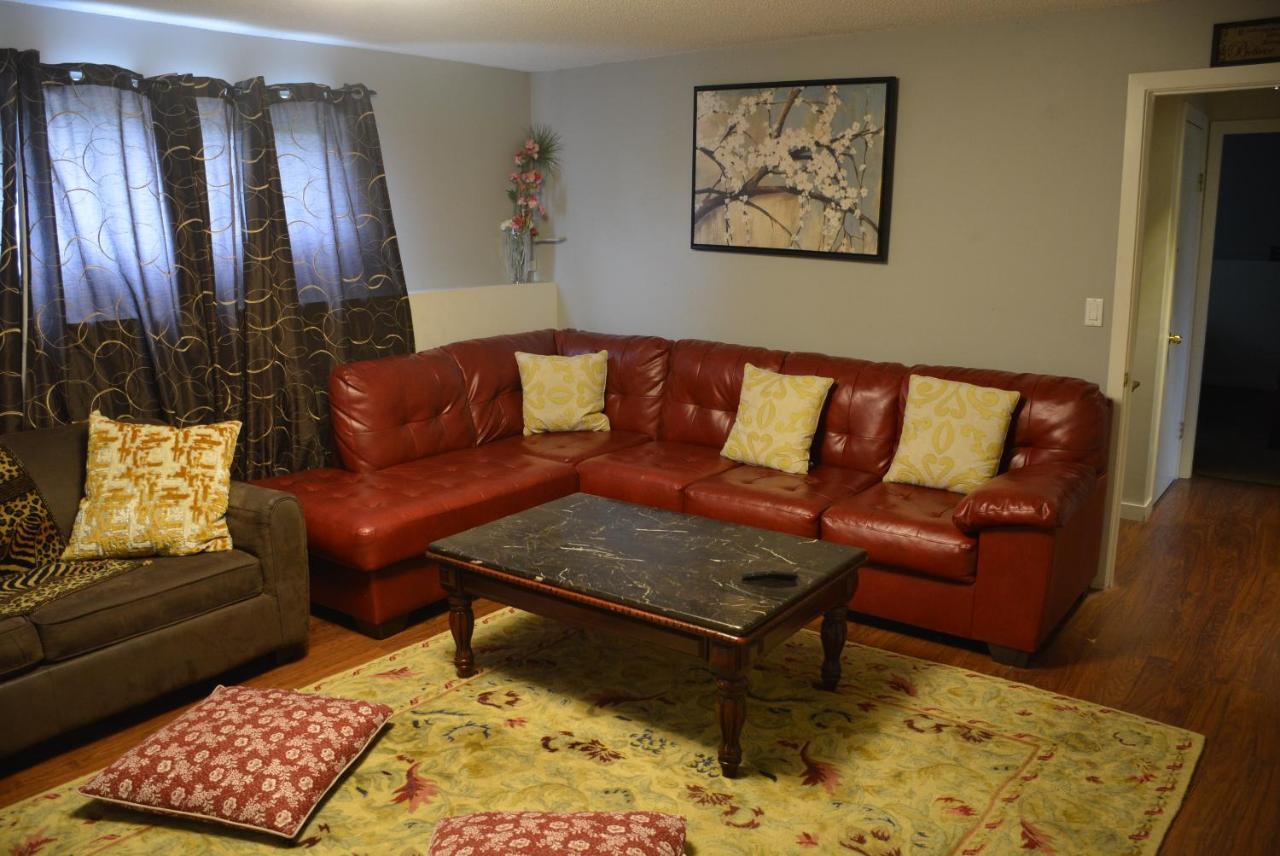 Aasra Home Kelowna Ngoại thất bức ảnh